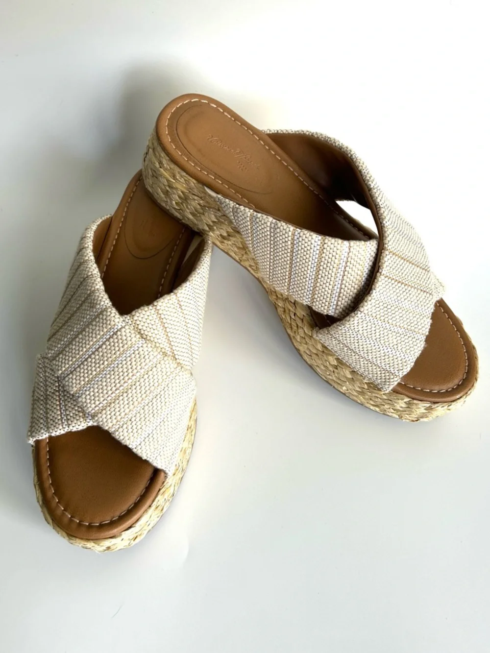 Universal Thread Desi Woven Crisscross Platform Slide Sandals - Cream